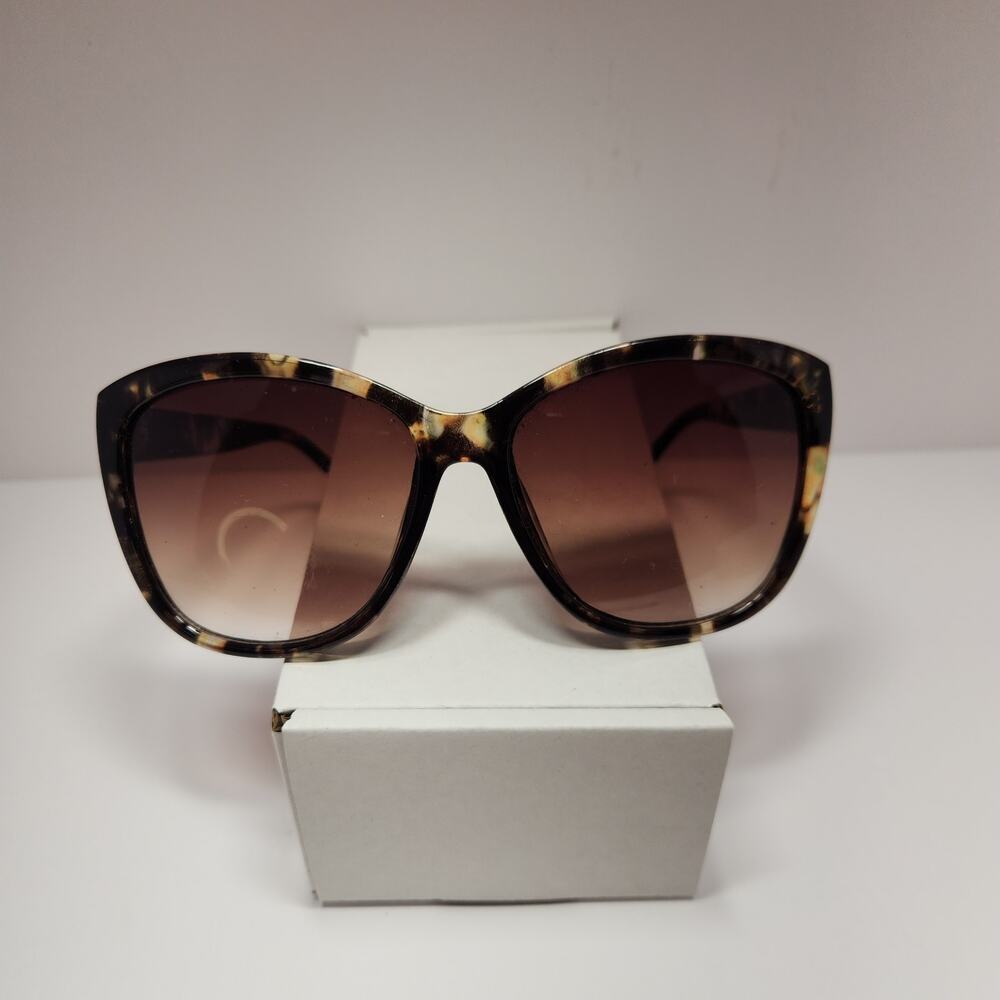 Jones New York JN54628X-1EU-GN2 Gradient Women's Tortoise Shell Sunglasses